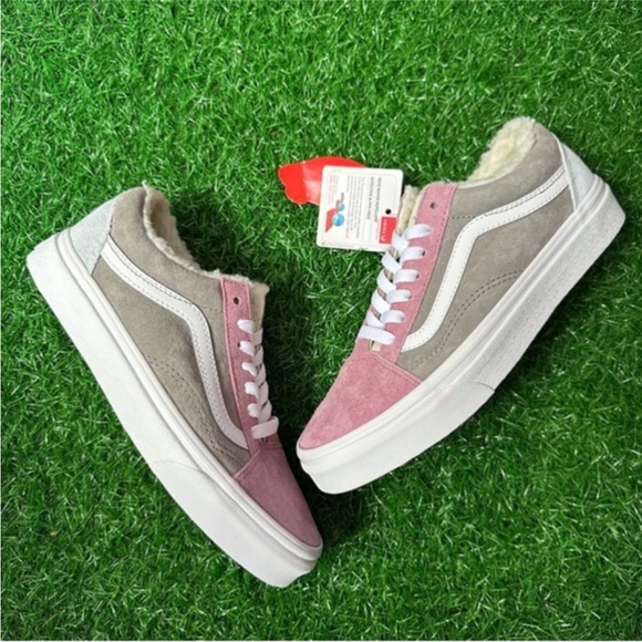 Vans Old Skool Pig Suede Sherpa - Picture 2 of 9